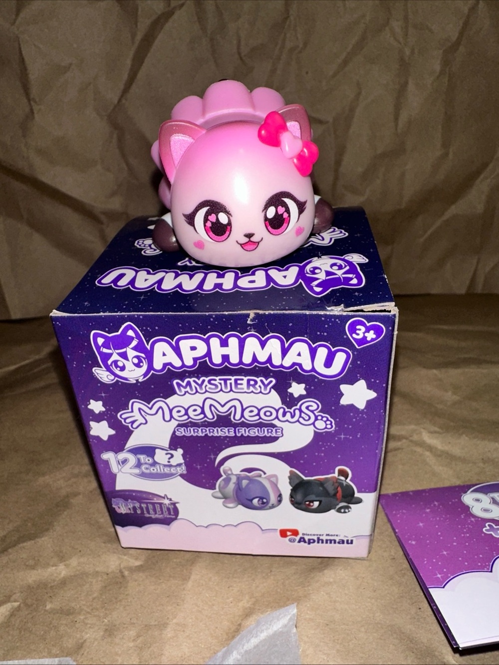 Aphmau Pink MeeMeows Surprise Figure - Cute Bow Cat Collectible
